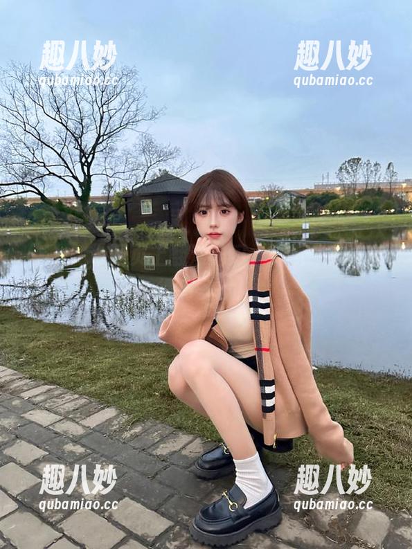 网页上翻滚的瓜，51.cg教你吃得有多欢！