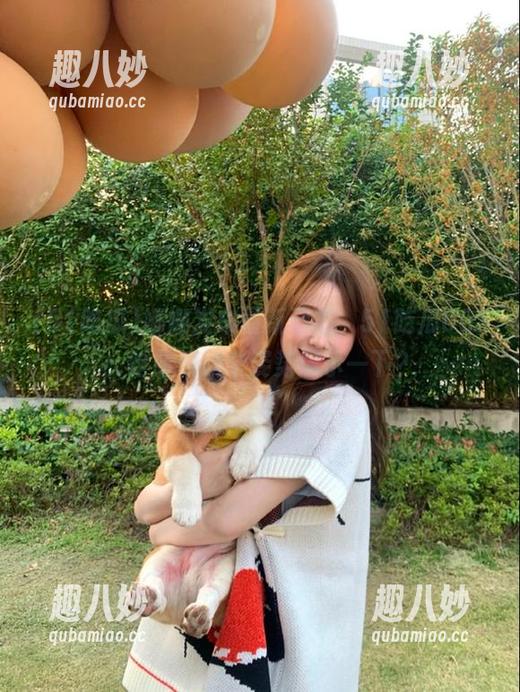 娜娜发布最新动态，51吃瓜007：啥时候换个姿势展示一下？