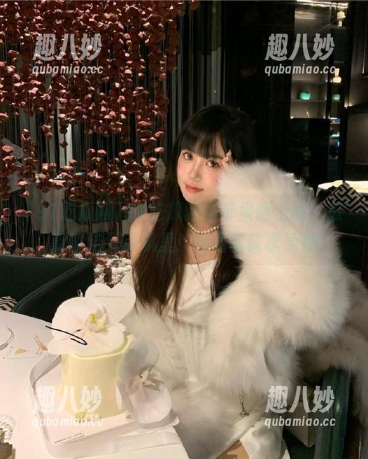 91吃瓜网站苹果版上线，瓜都能吃到手机里！站着就能享受哦