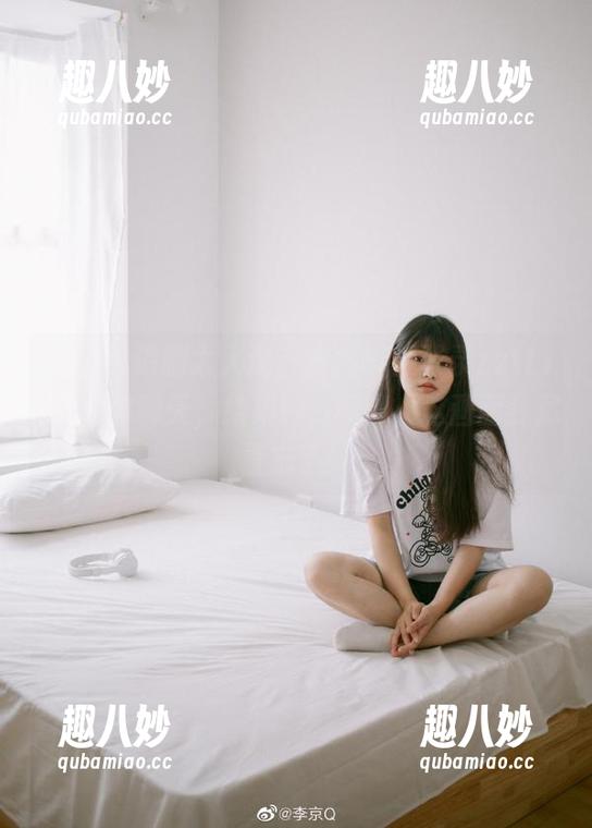 追剧太入迷，竟然直接登录zztt11和女神聊天，结果……啧啧，这画面我尽量忘了！