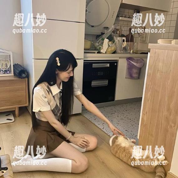 吃瓜黑料网页 我在‘吃瓜黑料网页’上追踪八卦,一不小心追到了心动网站的边缘!