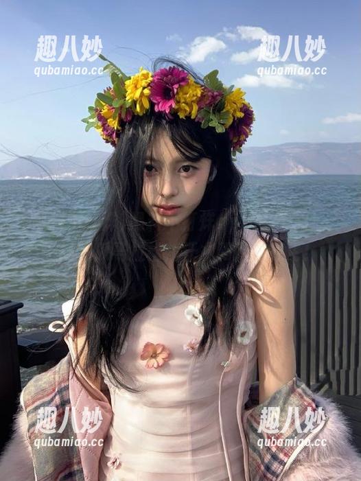 黑料不打烊app，带你上演一场吃瓜马拉松，汗水和八卦齐飞！