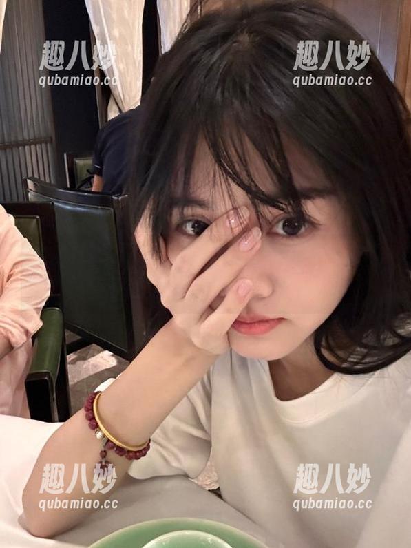 黑料传送门官网：瓜太多，我的肚子承受不住呀！