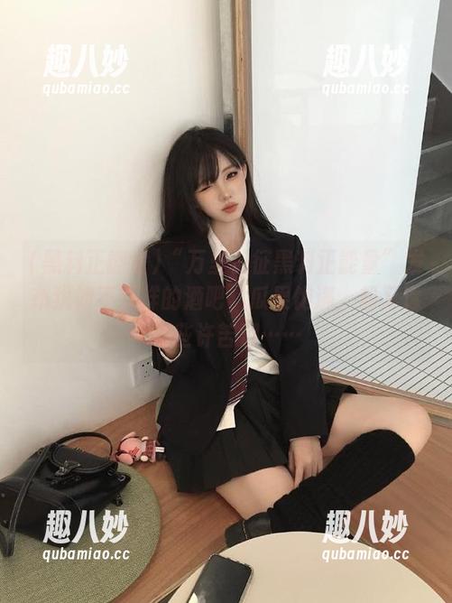 “万里长征黑料正能量”发布犹如不打烊的酒吧，瓜果饱满，却又透着些许苦涩……
