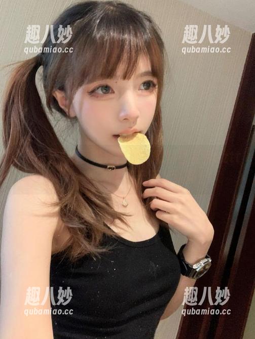 想要关注热搜？黑料社官网zztt.win，期待更多辛辣瓜新闻！