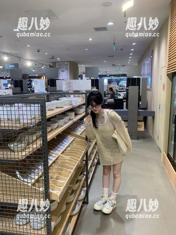 黑料网app下载入门，永不迷路，瓜田里蹲的开心地挺好！