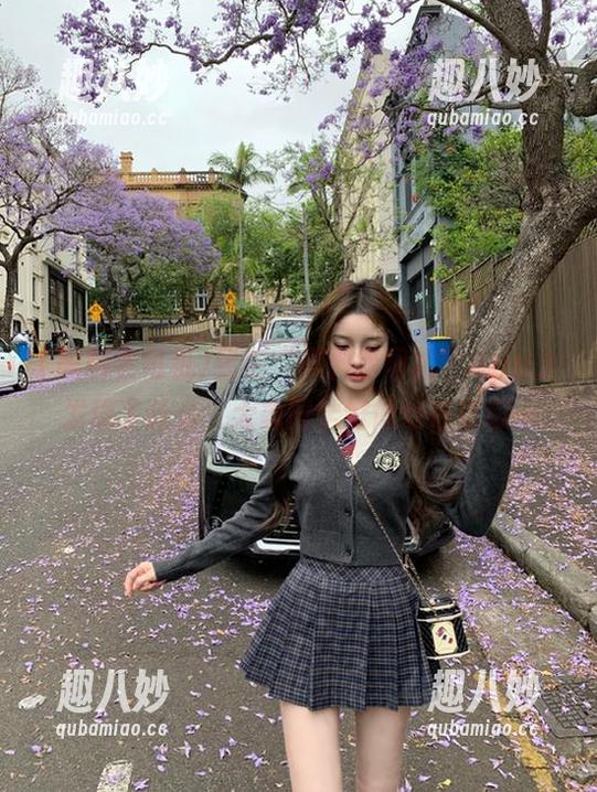 我在“黑料老司机”App上发现了什么，大象同学好像也在吃瓜…