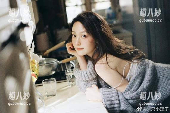 “黑料老司机”APP上线，快来体验这股神秘的瓜香吧！
